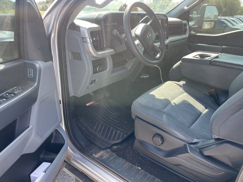 Used 2024 Ford F250 XL w/ STX Appearance Package AWD/4WD image 6