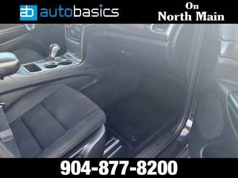 Used 2018 Jeep Grand Cherokee Laredo image 11