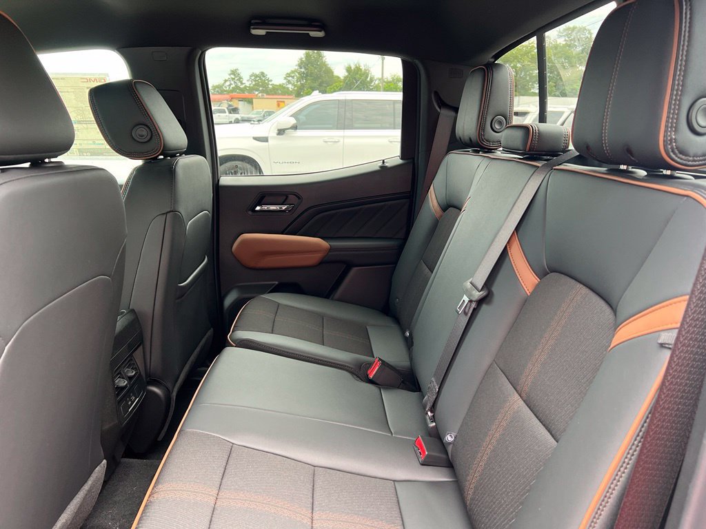 New 2026 GMC Canyon AT4 AWD/4WD image 12