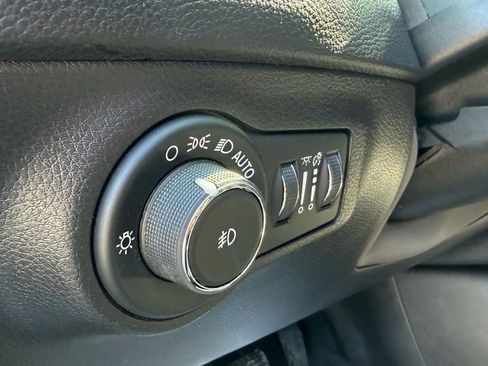 Used 2019 Jeep Compass Latitude w/ Popular Equipment Group image 24