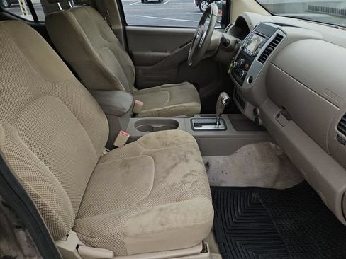 Used 2015 Nissan Frontier SV w/ SV Value Truck Package RWD image 30