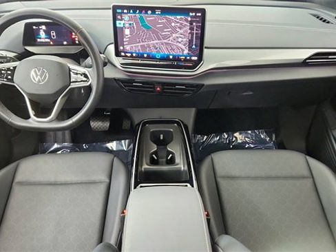 Used 2025 Volkswagen ID.4 Pro S Plus image 18
