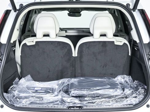 New 2026 Volvo XC90 T8 Ultra w/ Protection Package Premier AWD/4WD image 32
