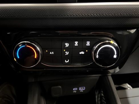 Certified 2025 Chevrolet TrailBlazer LT AWD/4WD image 21