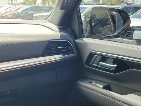 Used 2026 Chevrolet Tahoe RST w/ Advanced Technology Package AWD/4WD image 4