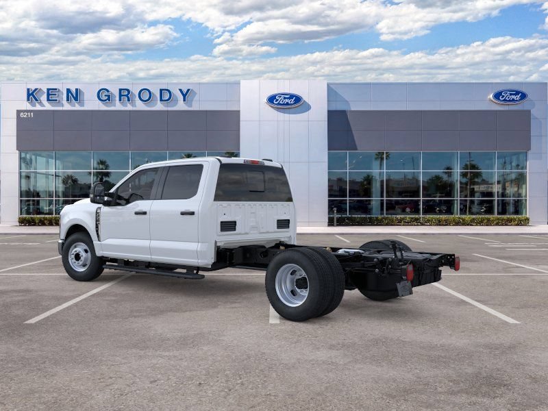 New 2026 Ford F350 XL w/ XL Chrome Package RWD image 5