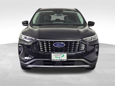 Used 2024 Ford Escape SE w/ PHEV Premium Package image 2