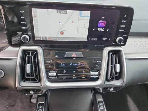 Used 2023 Kia Sorento S w/ Panoramic Sunroof Package FWD image 28