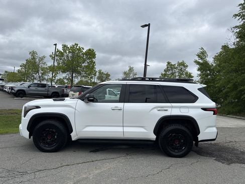 Used 2025 Toyota Sequoia TRD Pro AWD/4WD image 3