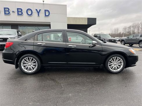 Used 2012 Chrysler 200 Limited image 8