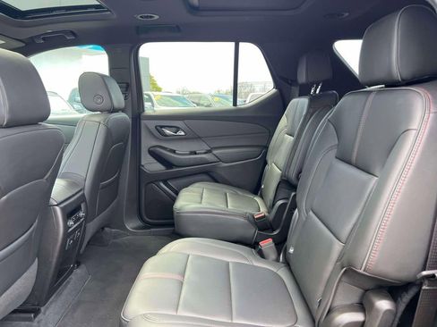 Used 2023 Chevrolet Traverse RS image 13