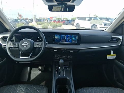 New 2026 Nissan Kicks SV w/ SV Premium Package FWD image 14