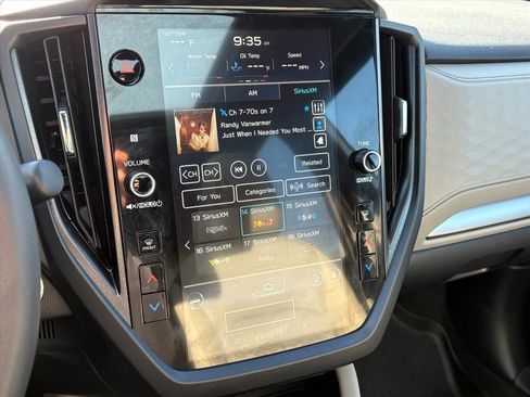 Used 2025 Subaru Forester Premium w/ Convenience Package #2 image 11