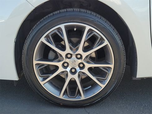 Used 2017 Toyota Corolla SE 50th Anniversary image 27