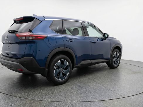 Used 2025 Nissan Rogue SV AWD/4WD image 9