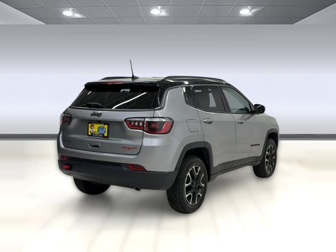 Used 2020 Jeep Compass Trailhawk AWD/4WD image 7