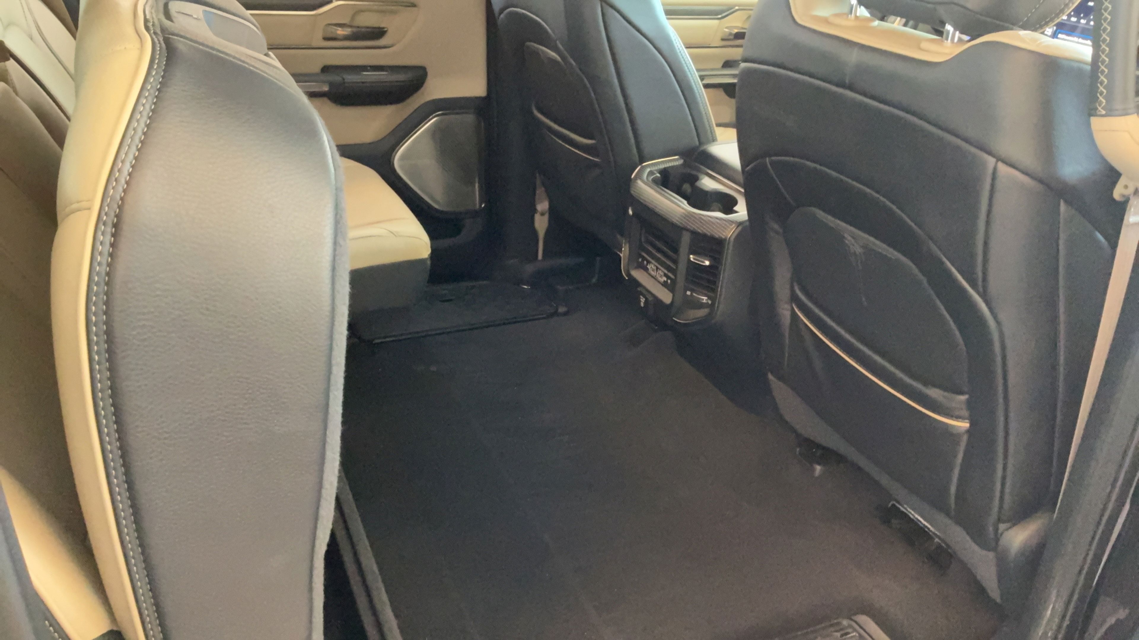 Used 2019 RAM 1500 Limited AWD/4WD image 39