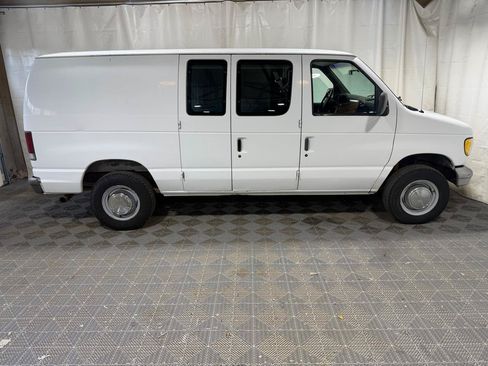 Used 1995 Ford E-250 and Econoline 250 Heavy-Duty RWD image 7