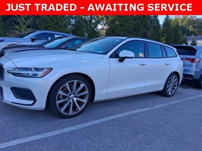 Used 2020 Volvo V60 T5 Momentum