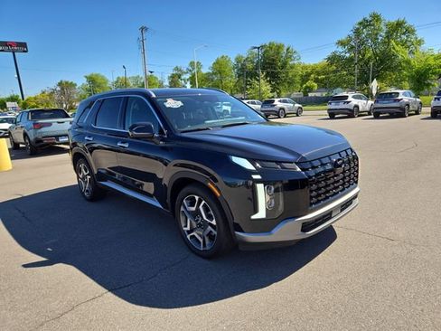 Used 2024 Hyundai Palisade SEL w/ Premium Package AWD/4WD image 4