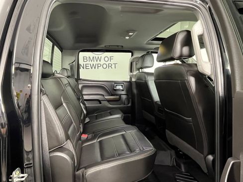 Used 2019 GMC Sierra 2500 Denali w/ Duramax Plus Package AWD/4WD image 24