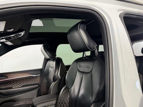 Certified 2023 Jeep Grand Cherokee Summit image 21