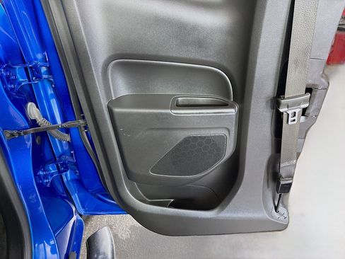 Used 2018 Chevrolet Colorado LT w/ LT Convenience Package RWD image 25