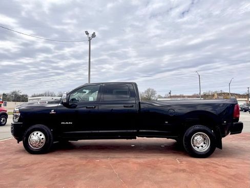 New 2026 RAM 3500 Laramie AWD/4WD image 9