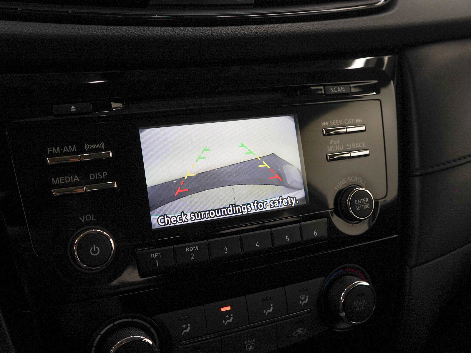 Used 2017 Nissan Rogue S AWD/4WD image 21