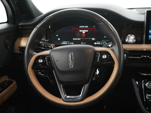 Used 2022 Lincoln Corsair Reserve w/ Equipment Group 201A AWD/4WD image 19