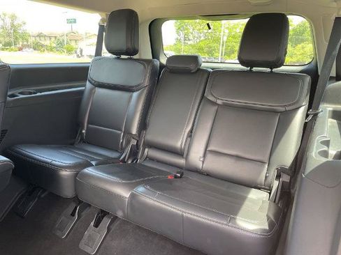 Certified 2025 Ford Expedition Max Platinum AWD/4WD image 15
