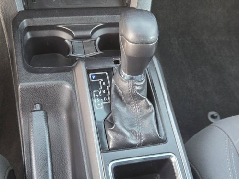 Used 2019 Toyota Tacoma TRD Off-Road w/ Technology Package RWD image 15