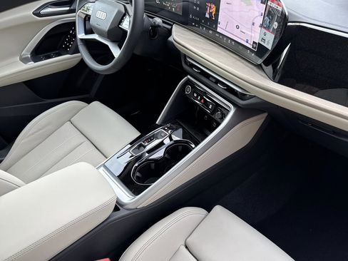 New 2025 Audi Q5 2.0T Premium Plus image 13