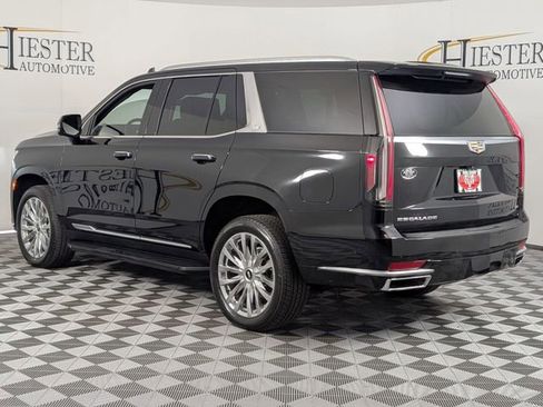 Used 2024 Cadillac Escalade Premium Luxury w/ Performance Package image 5