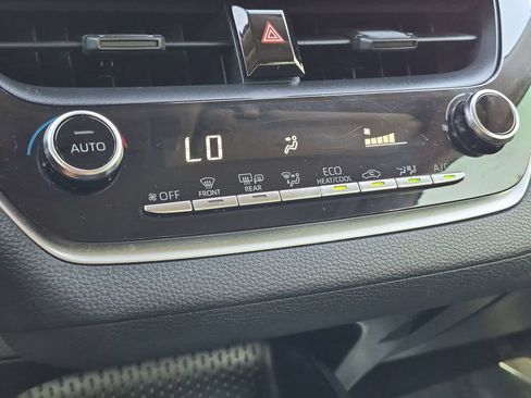 Used 2022 Toyota Corolla LE FWD image 23