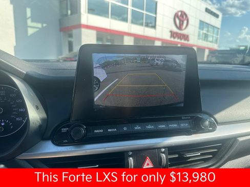 Used 2020 Kia Forte LXS FWD image 11