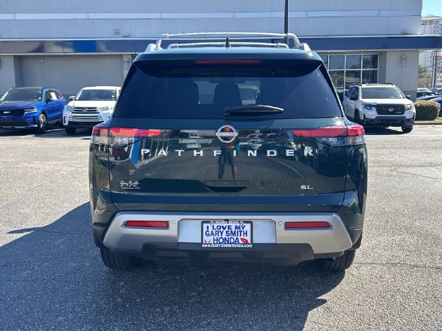 Used 2025 Nissan Pathfinder SL FWD image 5