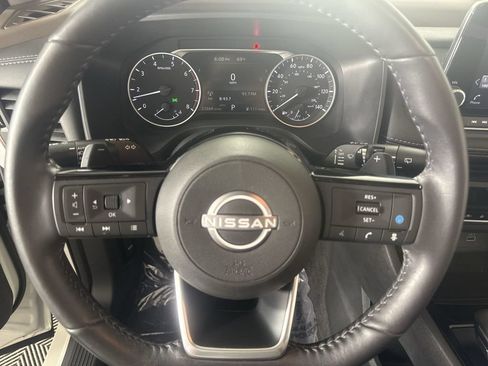 Used 2023 Nissan Rogue SV w/ SV Premium B Package AWD/4WD image 13