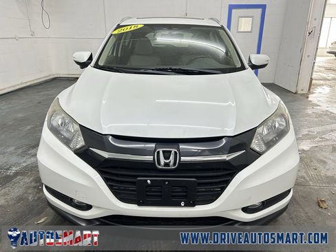 Used 2018 Honda HR-V EX-L image 2