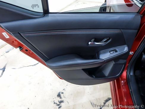 Used 2025 Nissan Sentra SR FWD image 25