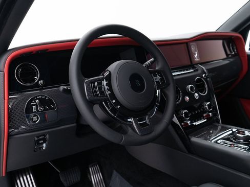 New 2026 Rolls-Royce Cullinan Black Badge image 15