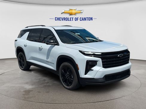 New 2027 Chevrolet Traverse LT w/ Midnight/Sport Edition FWD image 3