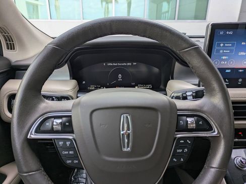 Used 2022 Lincoln Nautilus AWD w/ Premium Package image 31