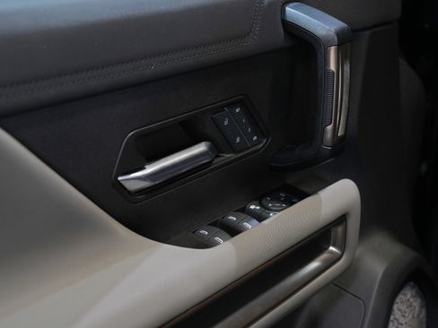 Used 2025 GMC Hummer EV 3X w/ LPO, Sport Package image 23