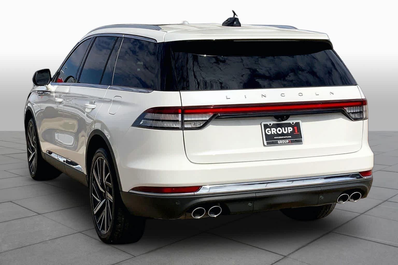 Certified 2025 Lincoln Aviator Reserve w/ Equipment Group 201A AWD/4WD image 12