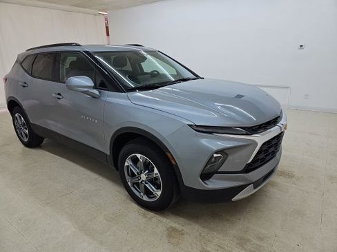 Used 2023 Chevrolet Blazer LT w/ Convenience Package FWD image 16