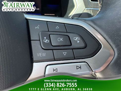 Used 2023 Volkswagen Tiguan SE AWD/4WD image 18