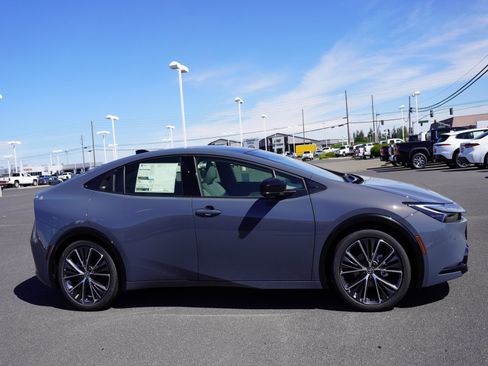 New 2026 Toyota Prius XLE image 4