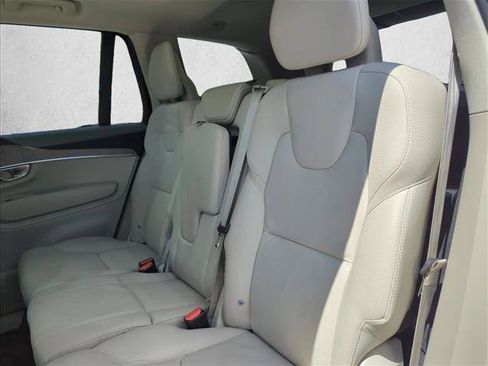 Used 2024 Volvo XC90 B5 Plus AWD/4WD image 19