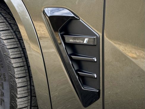 Used 2024 BMW X5 xDrive50e w/ M Sport Package image 19